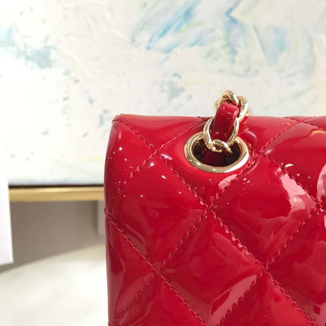 Chanel A01112 Flap Classic 11.12 Handbag Patent leather Red - Gold - View 7