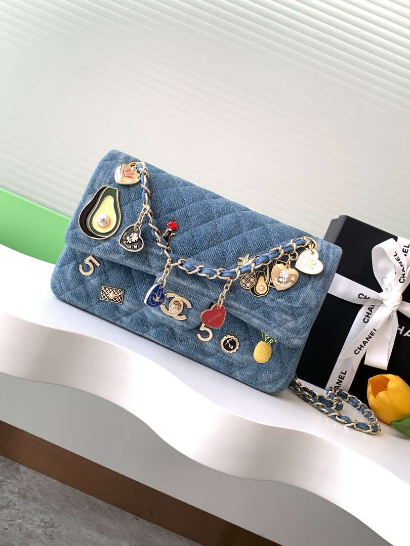 Chanel A01112 Flap Classic 11.12 Handbag Vintage denim jeans & Gold-Tone