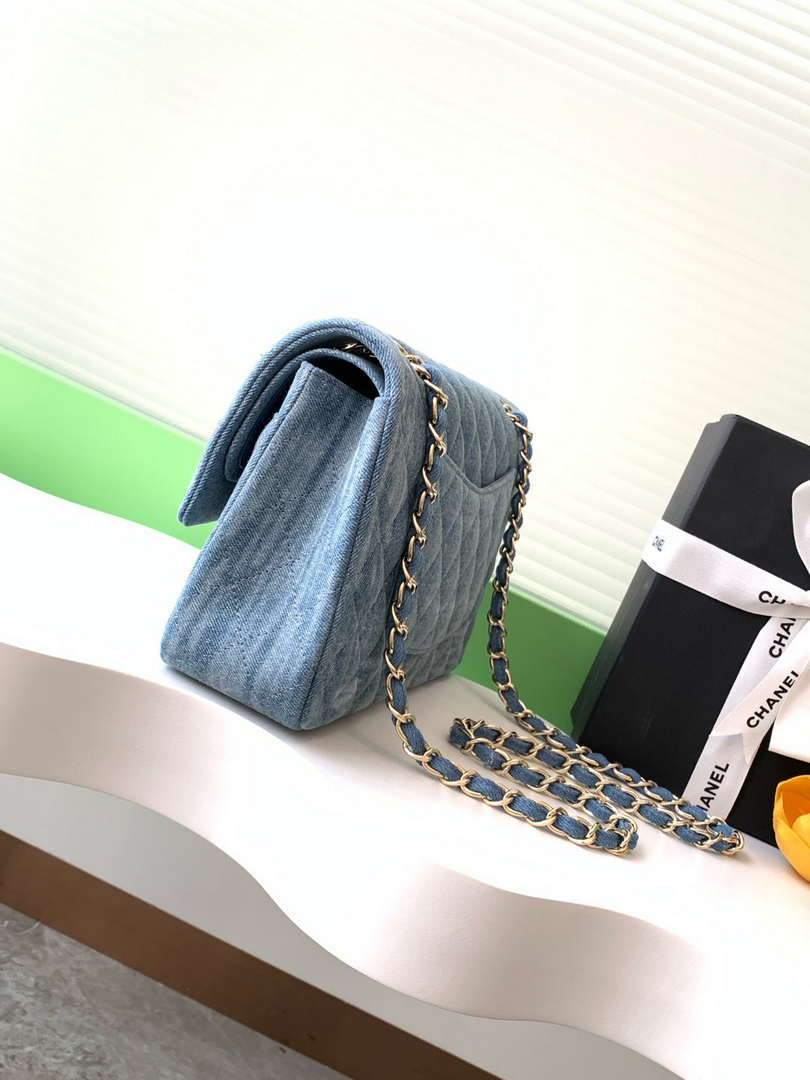 Chanel A01112 Flap Classic 11.12 Handbag Vintage denim jeans & Gold-Tone