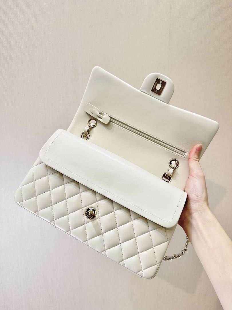 Chanel A01112 Flap Classic 11.12 Handbag White Lambskin Gold - Default Title - View 1
