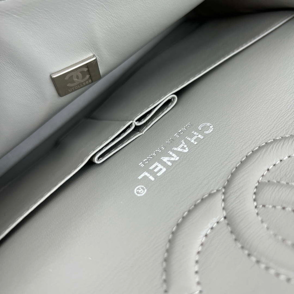 Chanel A01112 Flap Classic Handbag Grained Calfskin & Silver-Tone Metal Gray