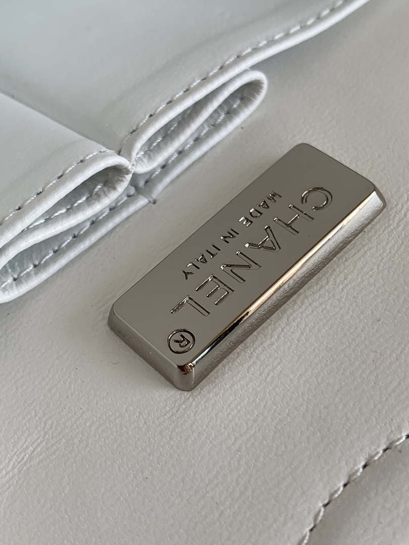 Chanel A01112 Flap Classic Handbag Tweed beads& Silver-Tone Metal White - Default Title - View 9