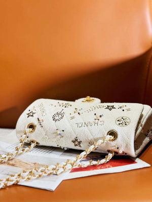 Chanel A01112 Flap Classic Handbag Tweed & Gold-Tone Metal Beige - Default Title - View 4