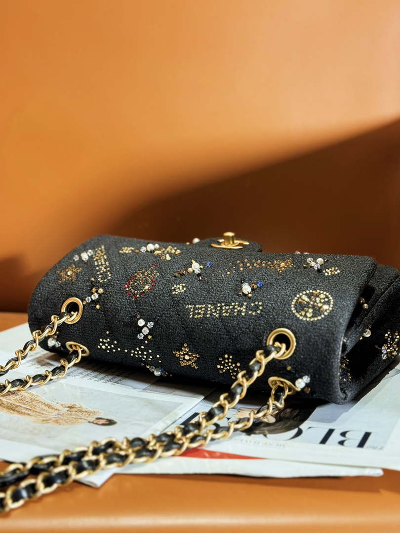 Chanel 24C A01112 Flap Classic Handbag Tweed & Gold-Tone Metal Black