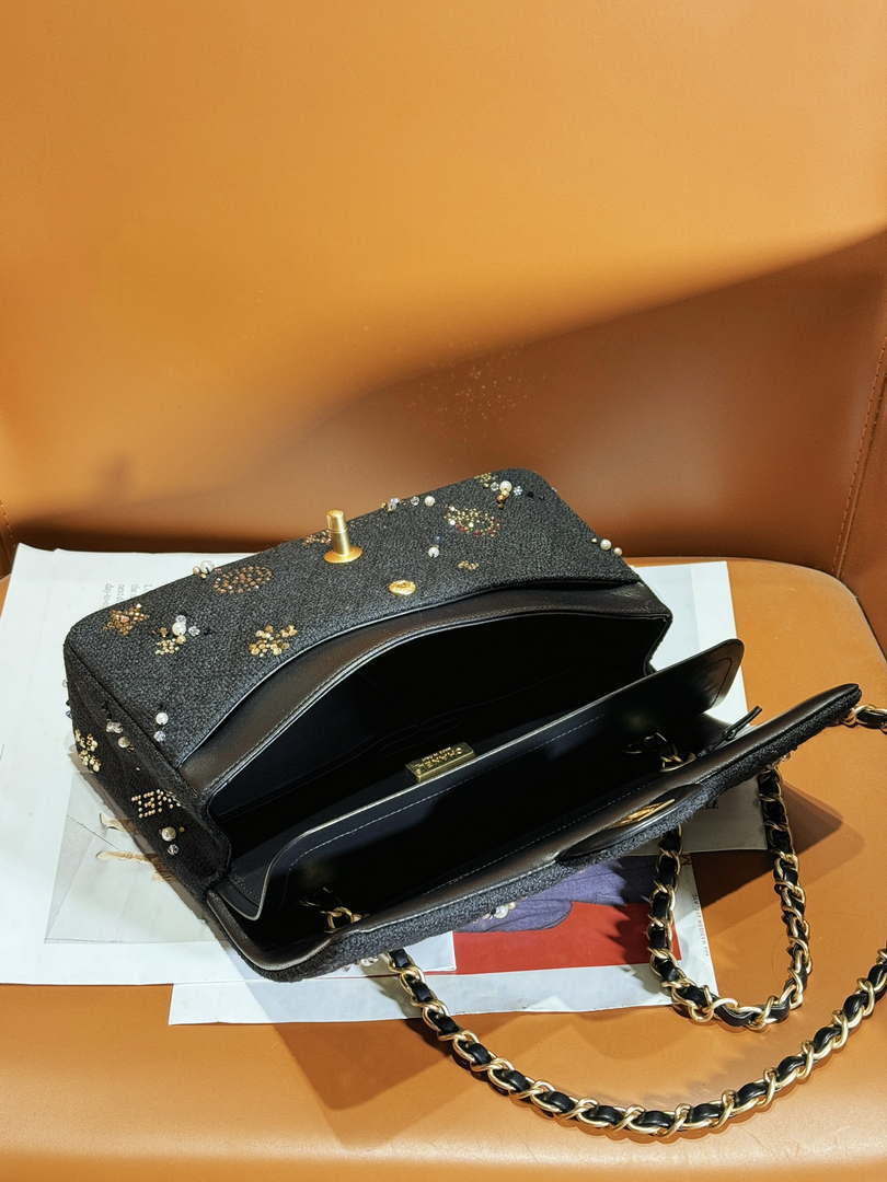 Chanel 24C A01112 Flap Classic Handbag Tweed & Gold-Tone Metal Black - Default Title - View 5