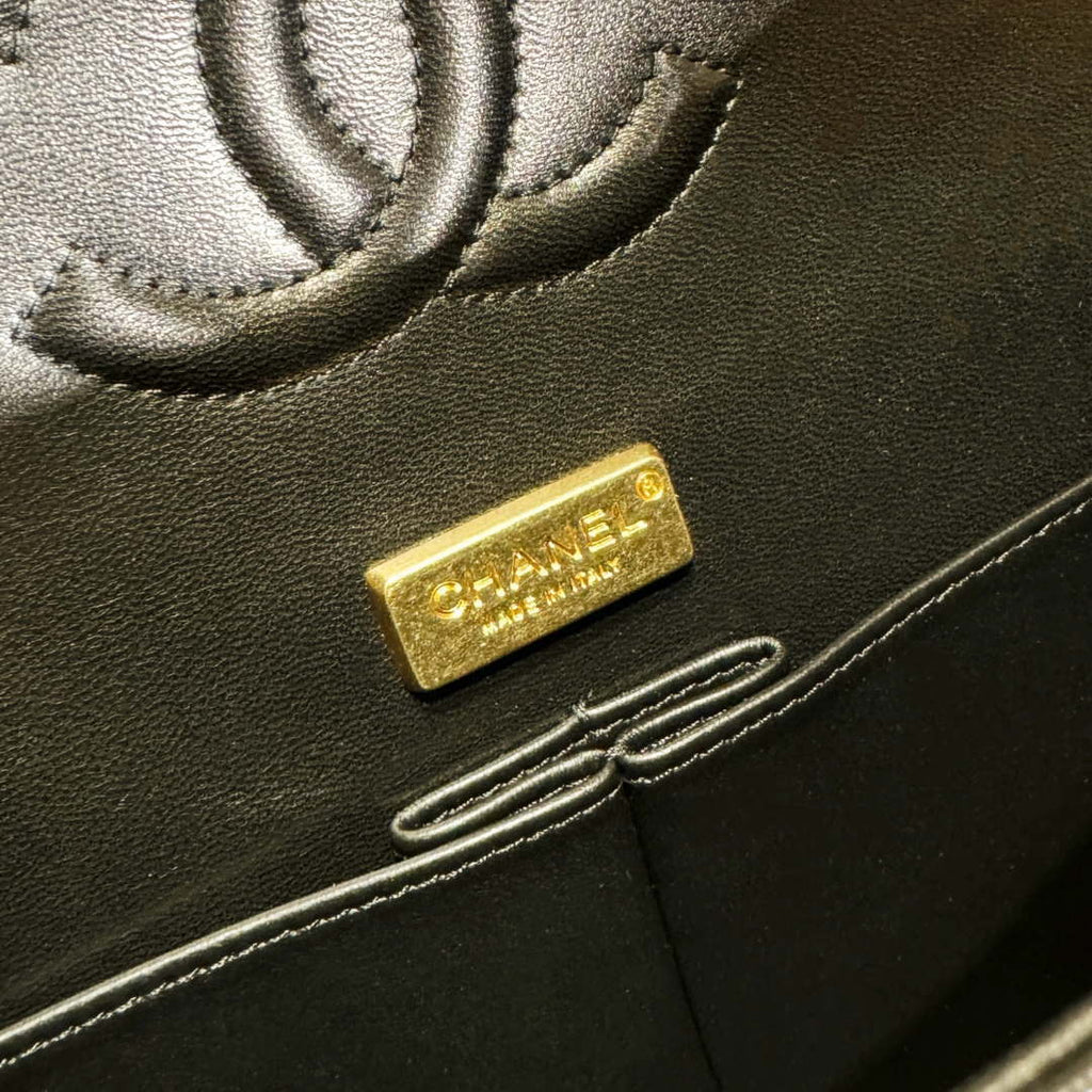 Chanel 24C A01112 Flap Classic Handbag Tweed & Gold-Tone Metal Black