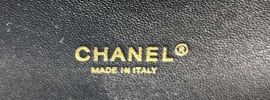Chanel A01112 Flap Classic Handbag Woolen & Gold-Tone Metal Black