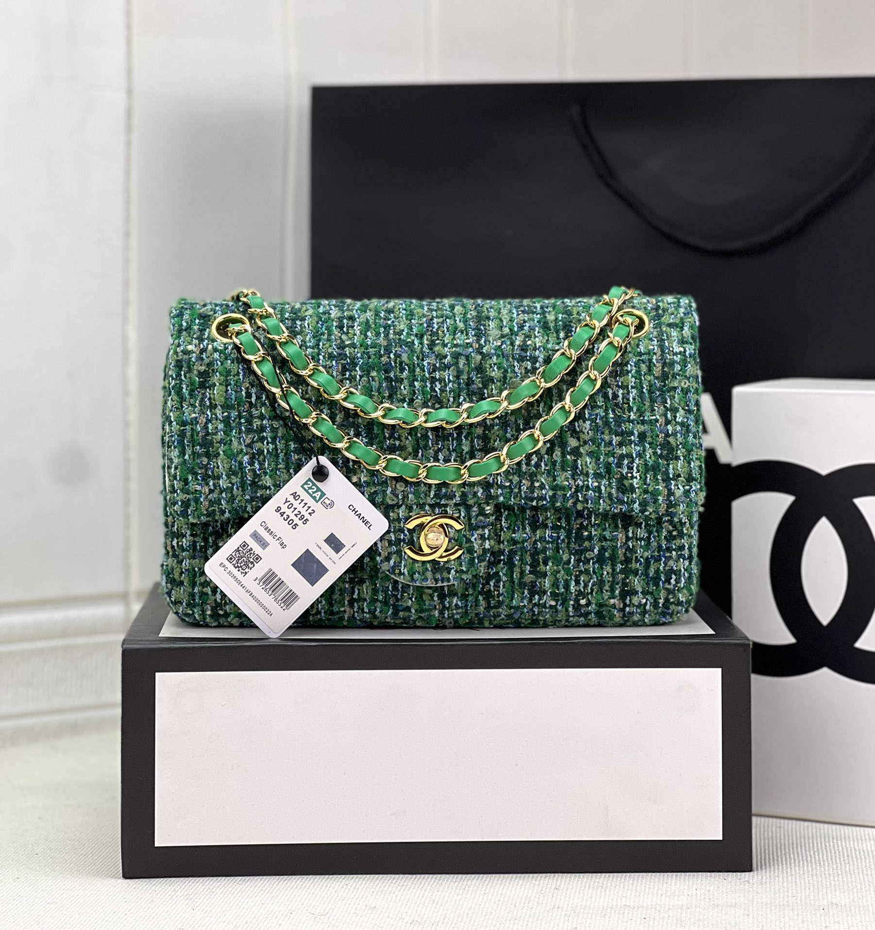 Chanel A01112 Flap Classic Handbag Woolen & Gold-Tone Metal Green - Default Title - View 1