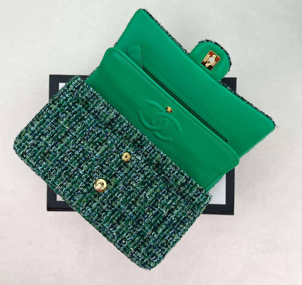 Chanel A01112 Flap Classic Handbag Woolen & Gold-Tone Metal Green