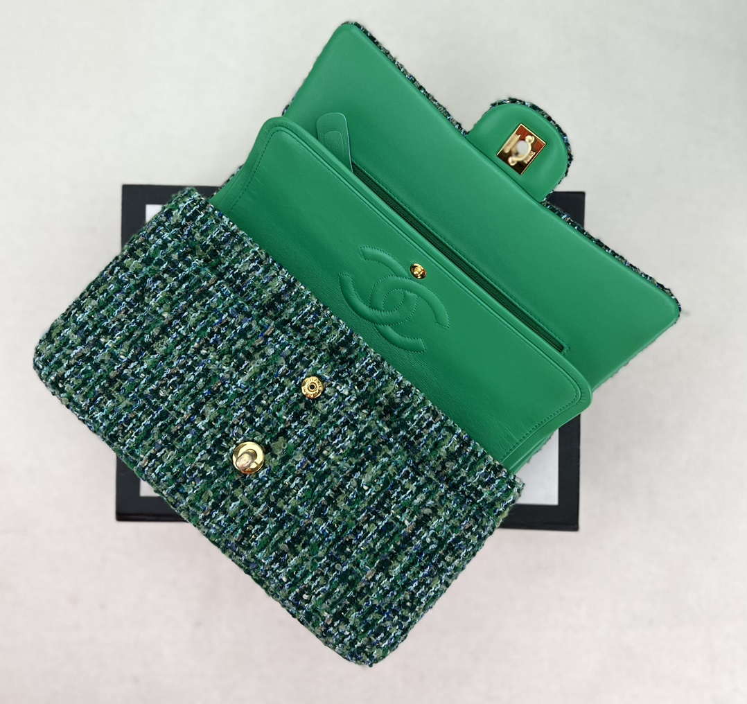 Chanel A01112 Flap Classic Handbag Woolen & Gold-Tone Metal Green - Default Title - View 6