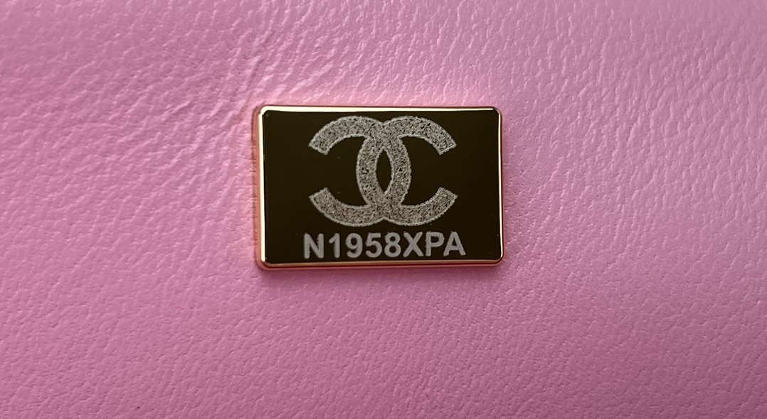 Chanel A01112 Flap Classic Handbag Woolen & Gold-Tone Metal Pink