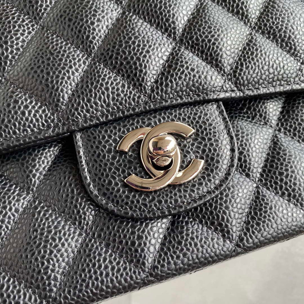 Chanel A01112 Flap Handbag Classic bag Grained shiny Calfskin Black Silver