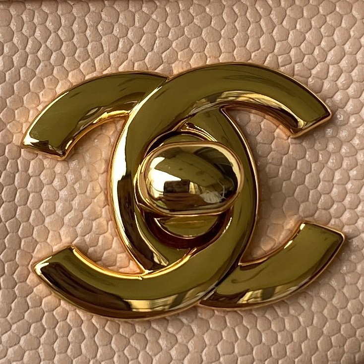 Chanel A01112 Flap Handbag Classic bag Grained shiny Calfskin Black Apricot Pink Gold