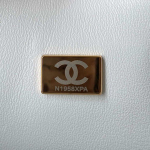 Chanel A01112 Flap Handbag Classic bag Grained shiny Calfskin White Gold - Default Title - View 9
