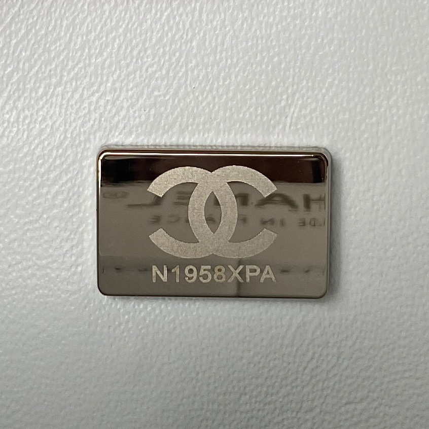Chanel A01112 Flap Handbag Classic bag Grained shiny Calfskin White Silver