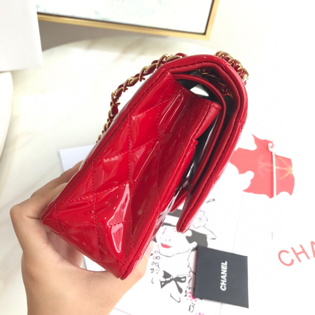 Chanel A01112 Flap Handbag Classic Bag Patent leather Lambskin Red - Default Title - View 4