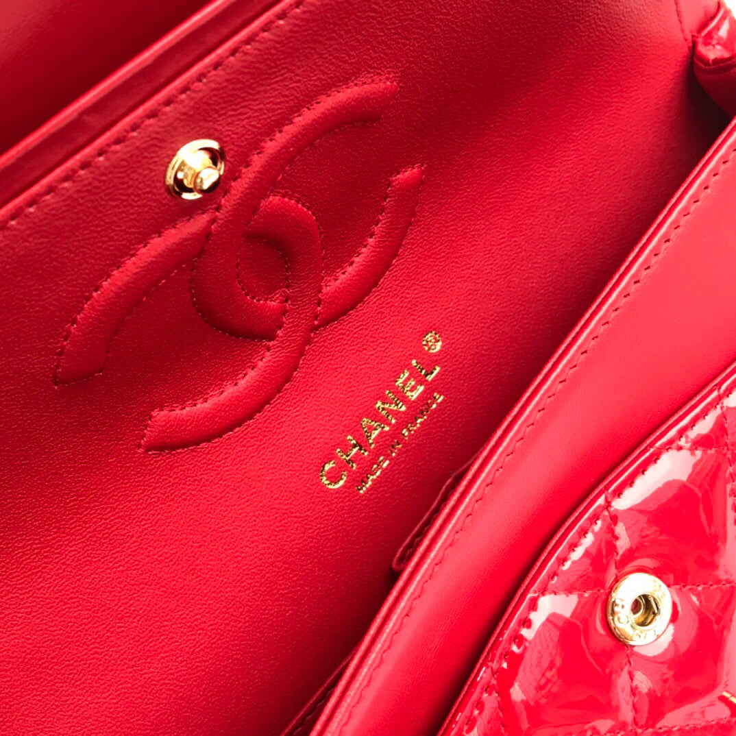 Chanel A01112 Flap Handbag Classic Bag Patent leather Lambskin Red - Default Title - View 8