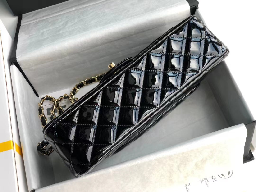 Chanel A01112 Flap Handbag Classic bag Patent Bag leather Lambskin Gold