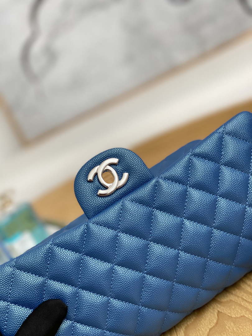 Chanel A01112 Flap Handbag Classic Grained shiny Calfskin Navy Blue Silver - Default Title - View 3