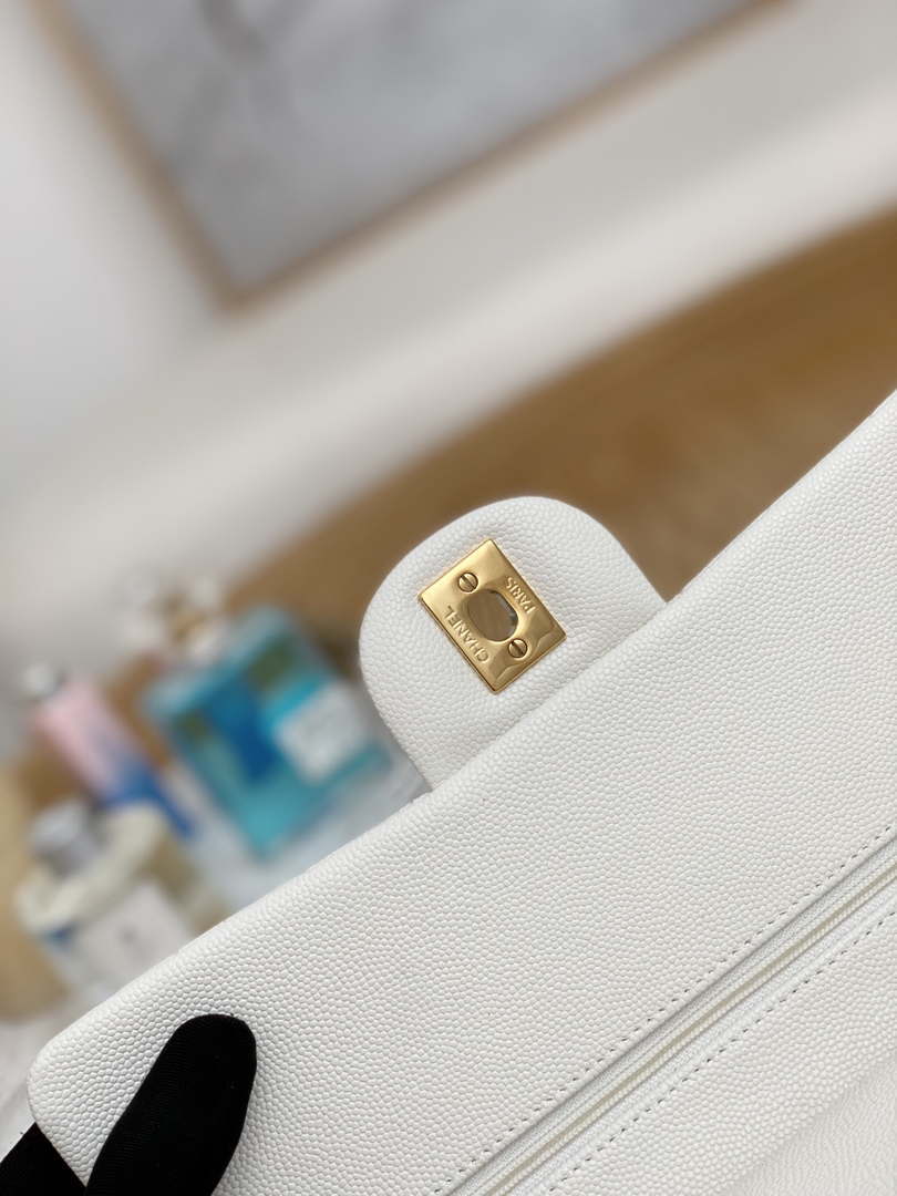 Chanel A01112 Flap Handbag Classic Grained shiny Calfskin White Gold - Default Title - View 4