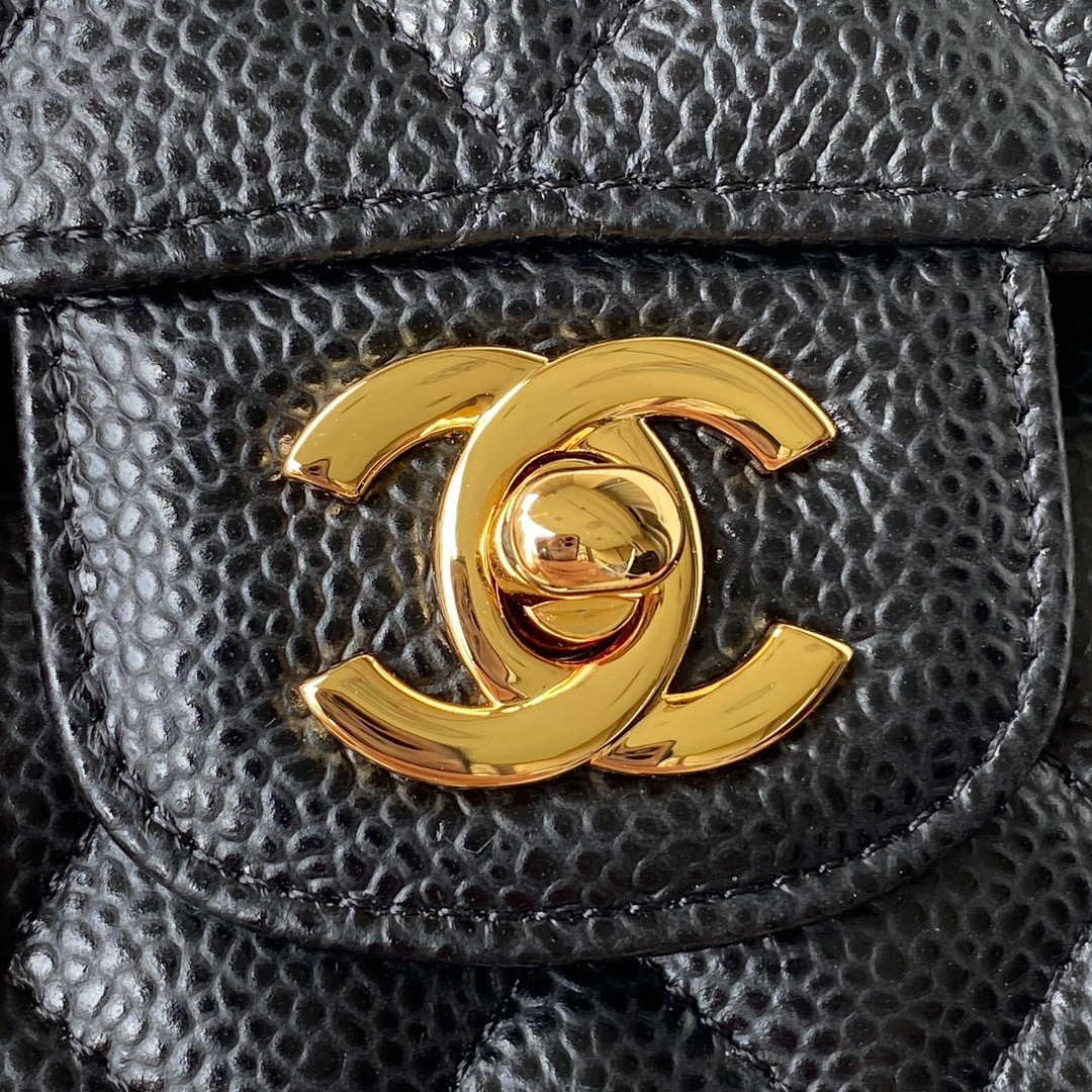 Chanel A01113 Flap Handbag Classic Bag Grained shiny Calfskin Black Gold - Default Title - View 3