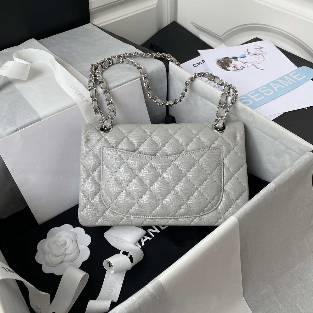 Chanel A01113 Flap Handbag Classic Bag Grained shiny Calfskin Ligth Gray Silver - Default Title - View 2