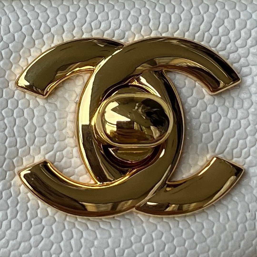 Chanel A01113 Flap Handbag Classic Bag Grained shiny Calfskin White Gold - Default Title - View 3