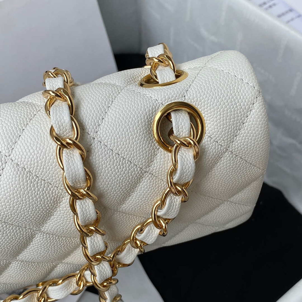 Chanel A01113 Flap Handbag Classic Bag Grained shiny Calfskin White Gold