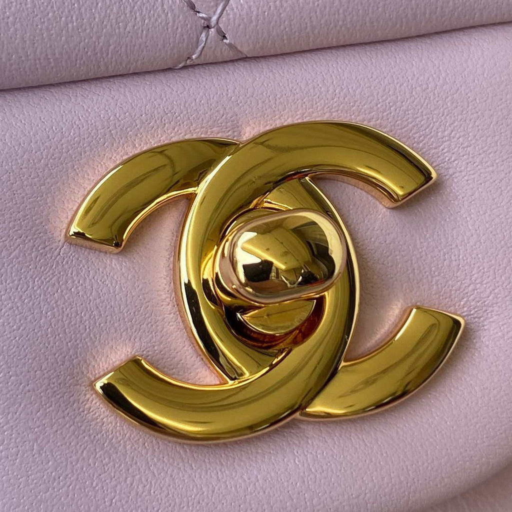 Chanel A01113 Flap Handbag Classic Bag Light Pink Lambskin Gold