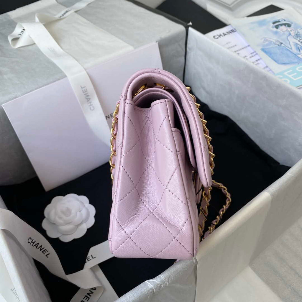 Chanel A01113 Flap Handbag Classic Bag Light Pink Lambskin Gold