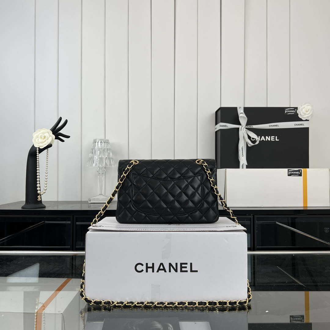Chanel A01117 Flap Handbag Classic Bag Black Lambskin - Gold - View 2