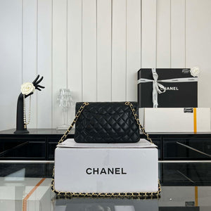 Chanel A01117 Flap Handbag Classic Bag Black Lambskin - Gold - View 2