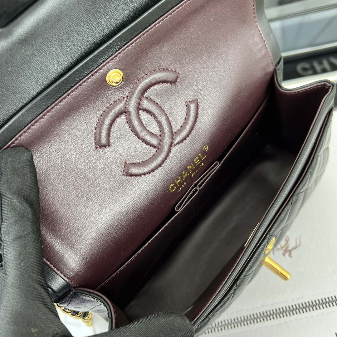 Chanel A01117 Flap Handbag Classic Bag Black Lambskin - Gold - View 8