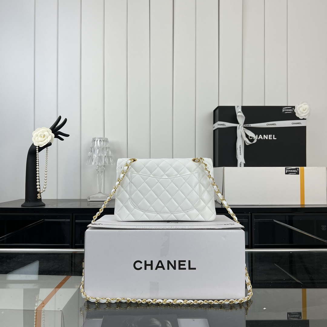Chanel A01117 Flap Handbag Classic Bag White Lambskin - Gold - View 2