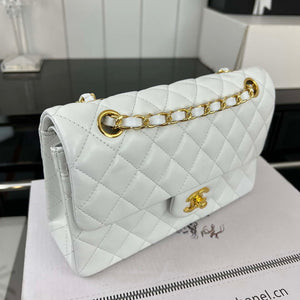 Chanel A01117 Flap Handbag Classic Bag White Lambskin - Gold - View 3