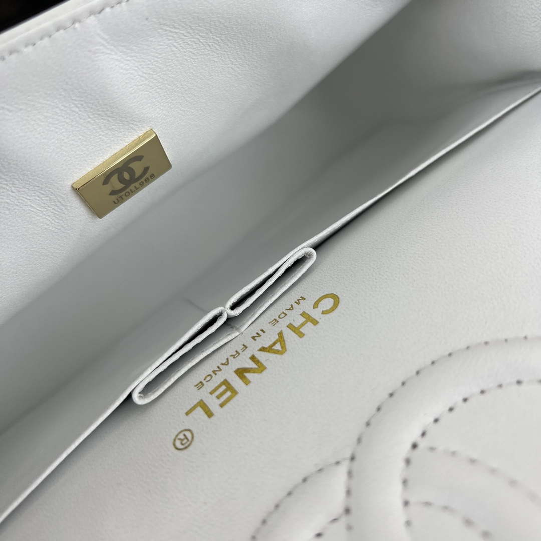 Chanel A01117 Flap Handbag Classic Bag White Lambskin - Gold - View 9