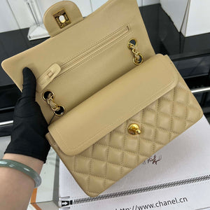 Chanel A01117 Flap Handbag Classic Bag Apricot Lambskin - Gold - View 6