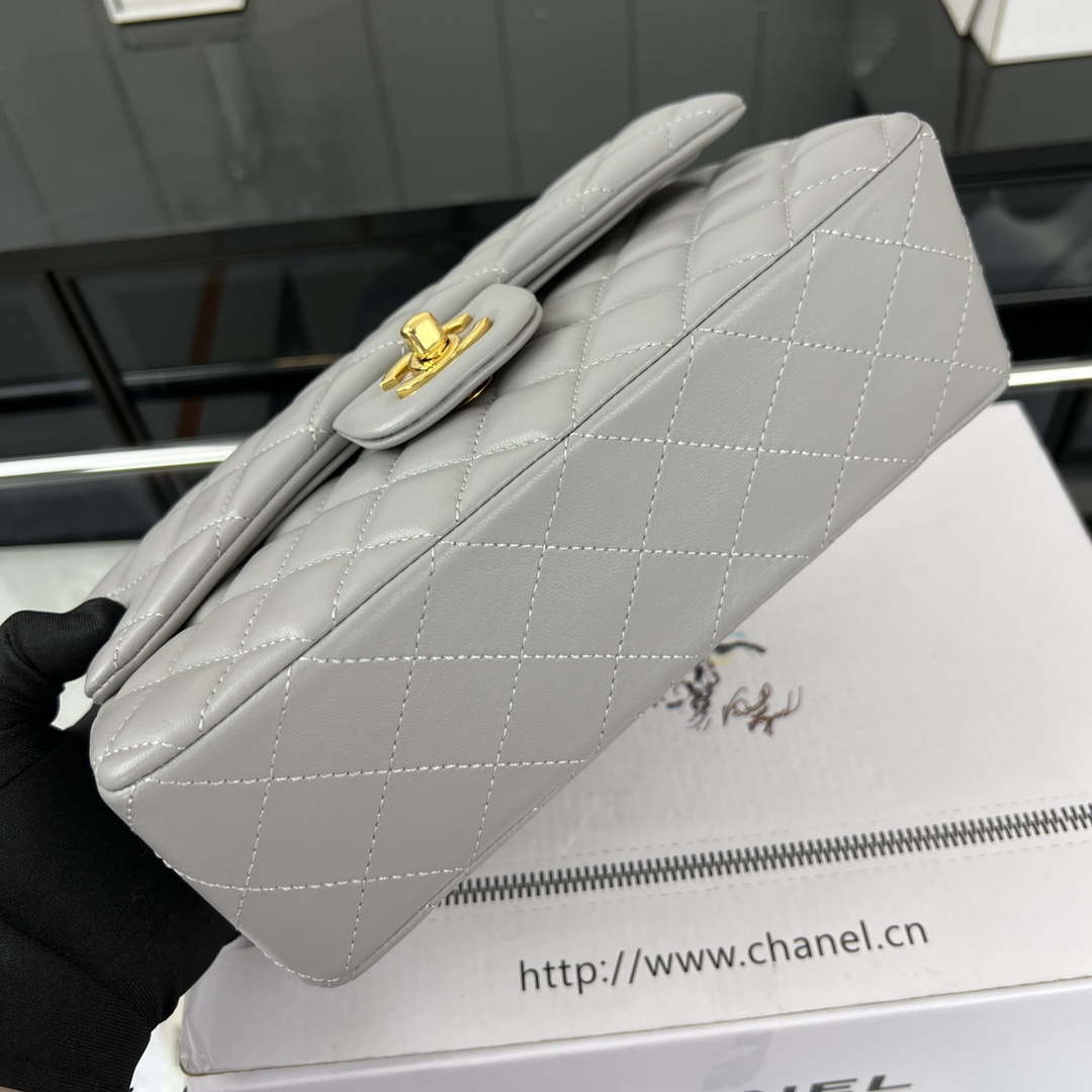 Chanel A01117 Flap Handbag Classic Bag Gray Lambskin - Gold - View 5
