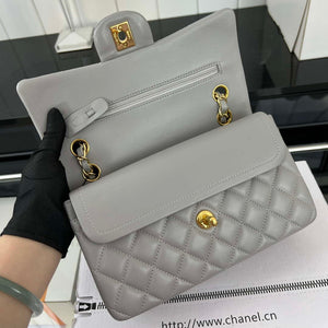 Chanel A01117 Flap Handbag Classic Bag Gray Lambskin - Gold - View 6