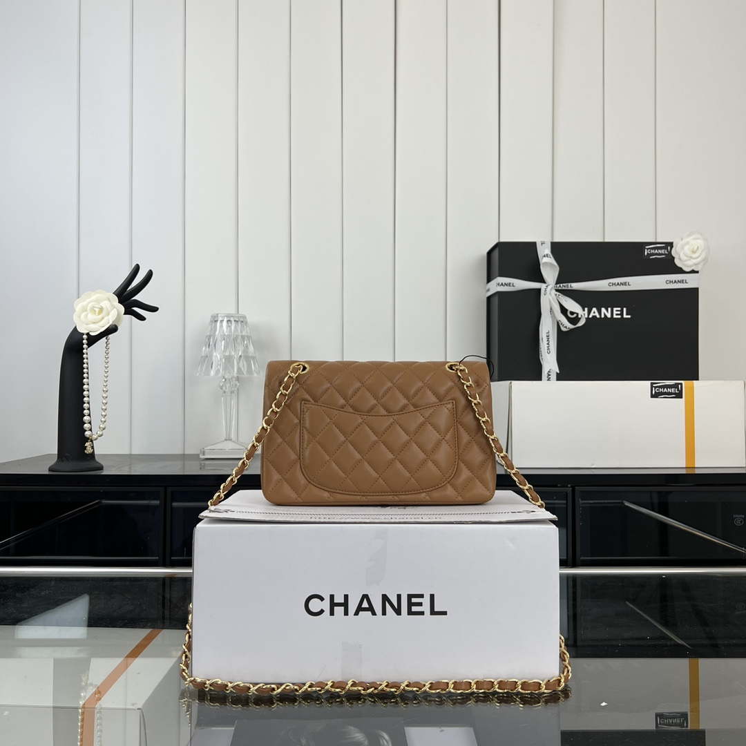 Chanel A01117 Flap Handbag Classic Bag Brown Lambskin - Gold - View 2