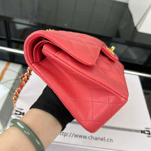 Chanel A01117 Flap Handbag Classic Bag Red Lambskin - Gold - View 4