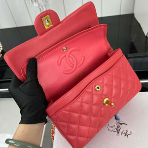 Chanel A01117 Flap Handbag Classic Bag Red Lambskin - Gold - View 7