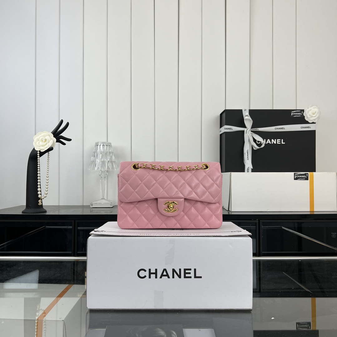 Chanel A01117 Flap Handbag Classic Bag Pink Lambskin - Gold - View 1