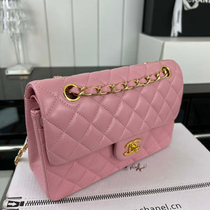 Chanel A01117 Flap Handbag Classic Bag Pink Lambskin - Gold - View 3