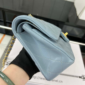 Chanel A01117 Flap Handbag Classic Bag Ligth Blue Lambskin - Gold - View 4