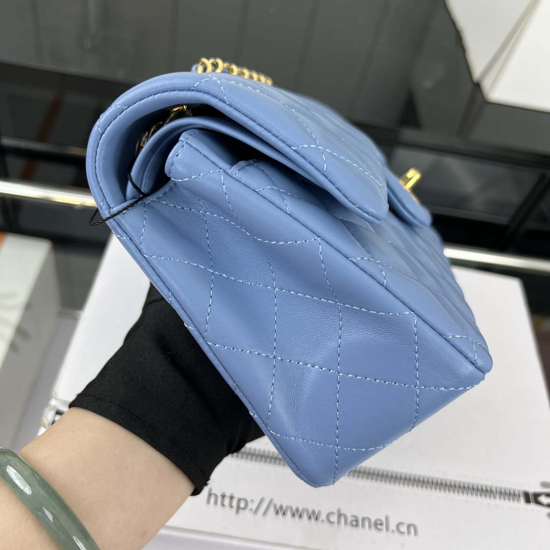 Chanel A01117 Flap Handbag Classic Bag Blue Lambskin - Gold - View 4