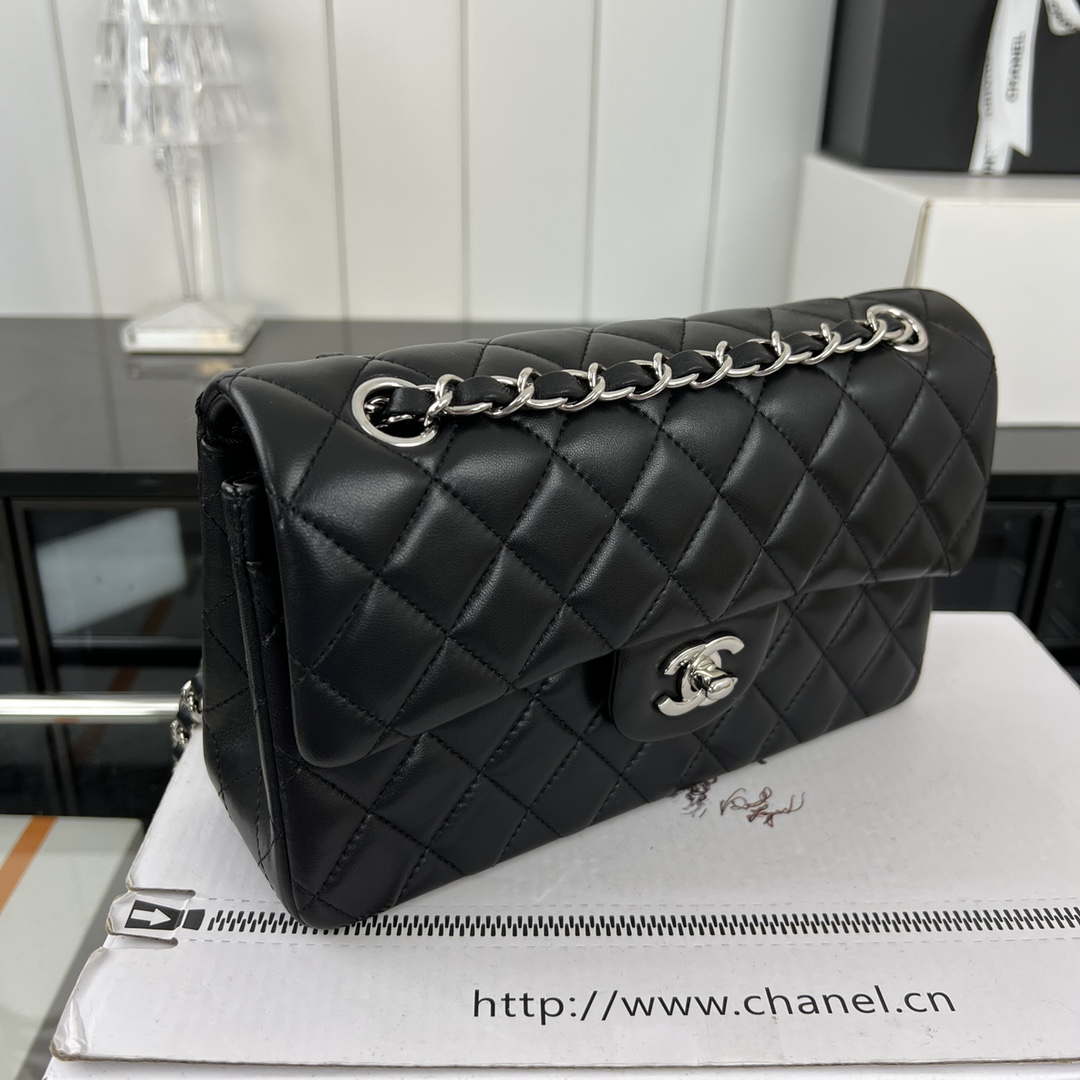 Chanel A01117 Flap Handbag Classic Bag Black Lambskin - Gold - View 13