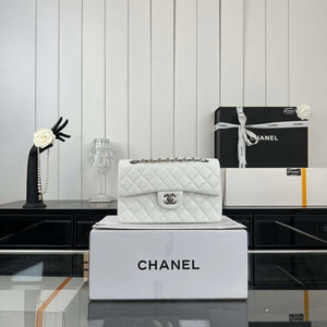 Chanel A01117 Flap Handbag Classic Bag White Lambskin - Gold - View 10