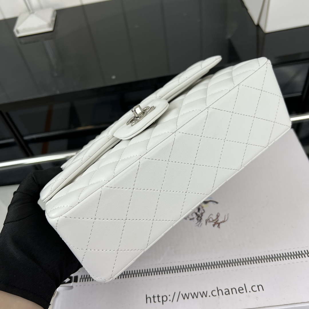 Chanel A01117 Flap Handbag Classic Bag White Lambskin - Gold - View 14