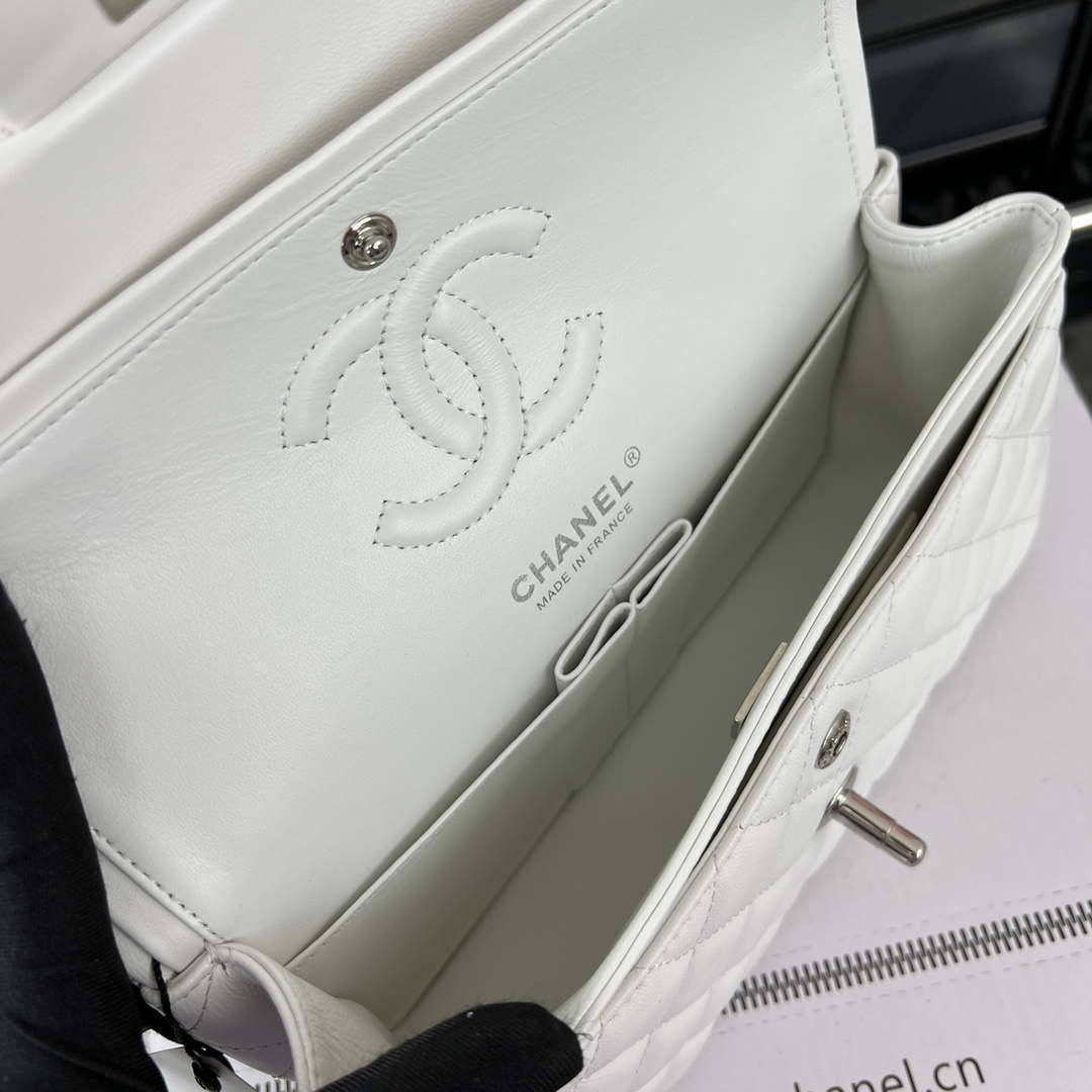 Chanel A01117 Flap Handbag Classic Bag White Lambskin - Gold - View 17
